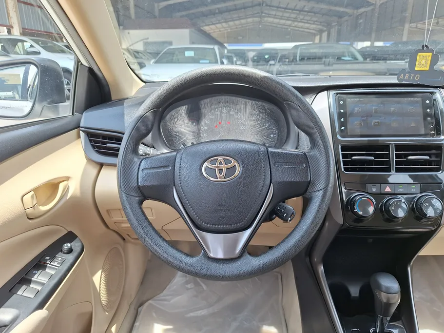 تويوتا يارس Y 2022 