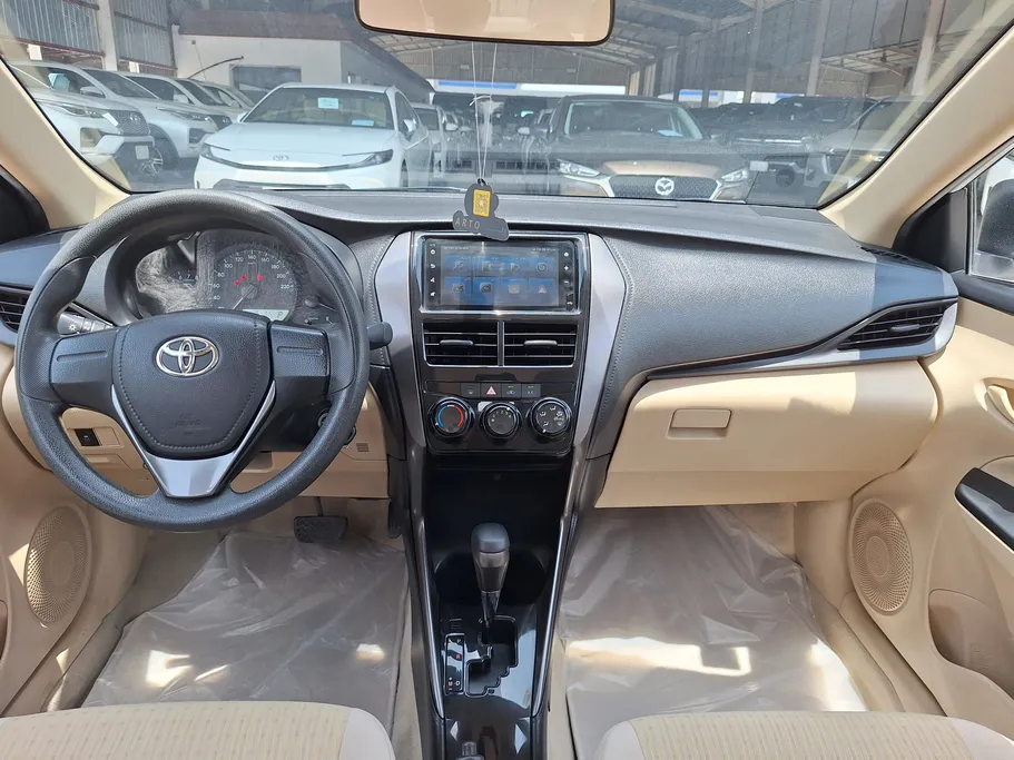 تويوتا يارس Y 2022 