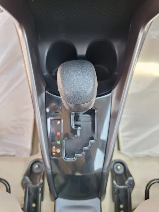 تويوتا يارس Y 2022 