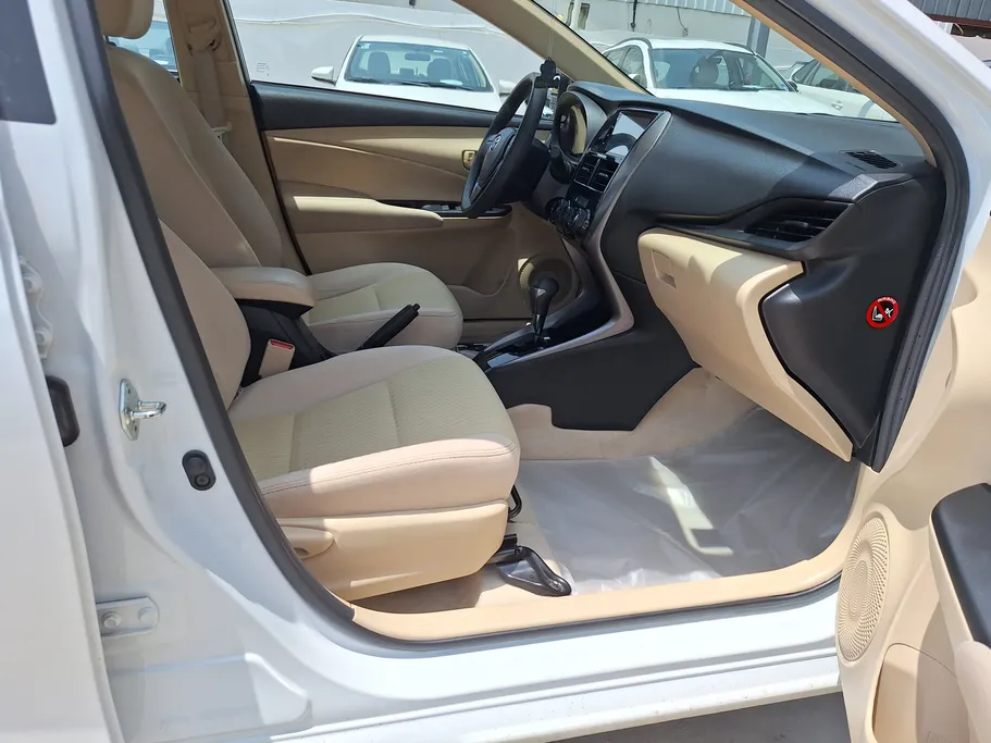 تويوتا يارس Y 2022 