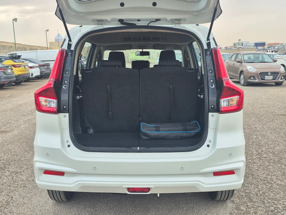 سوزوكي ارتيجا GLX 2025 