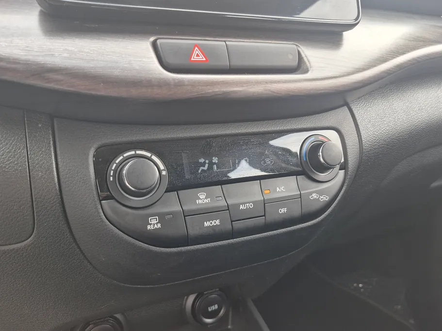 سوزوكي ارتيجا GLX 2025 