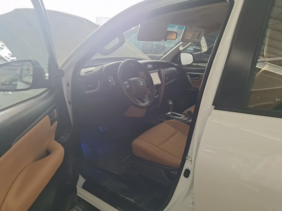 2023 Toyota Fortuner VX 