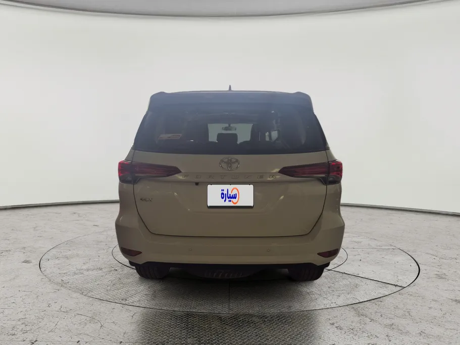 تويوتا فورتشنر GX 2022 