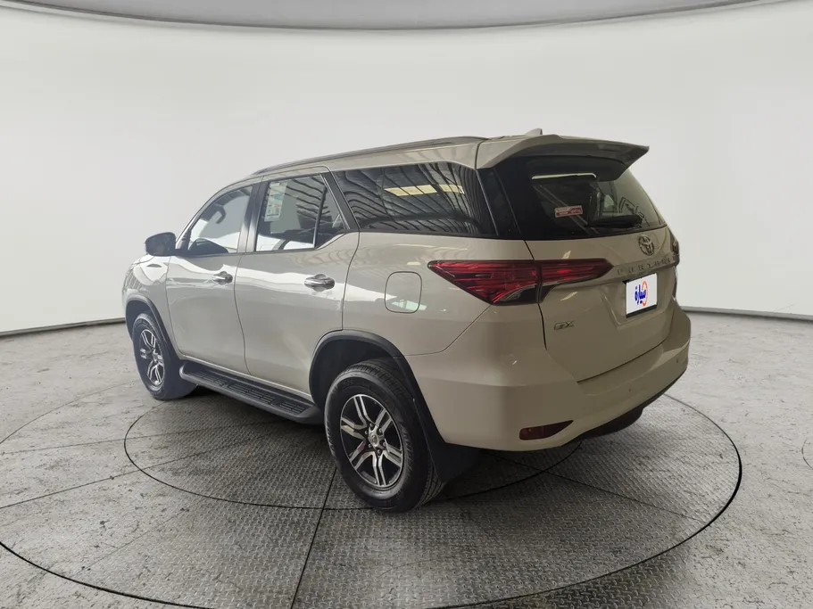 تويوتا فورتشنر GX 2022 