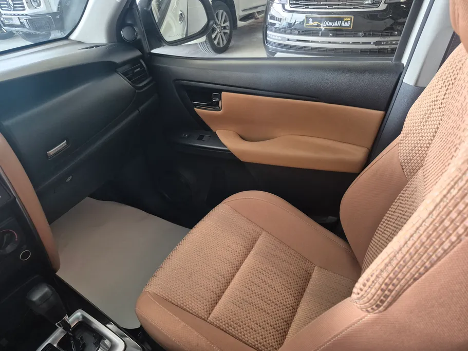 تويوتا فورتشنر GX 2022 