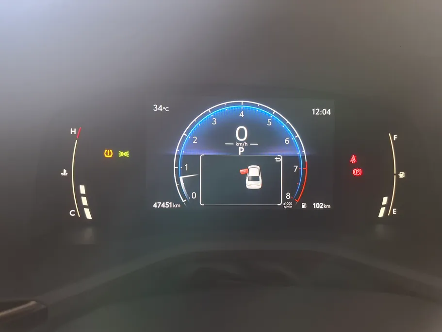 تويوتا كامري LE 2025 