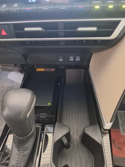 تويوتا كامري LE 2025 