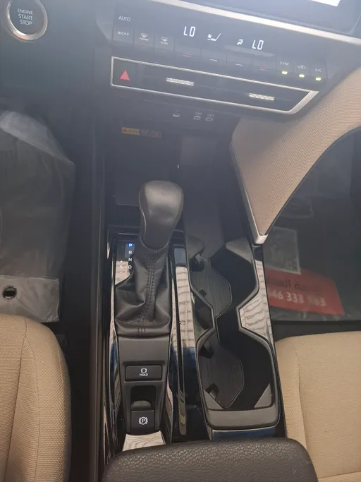 تويوتا كامري LE 2025 