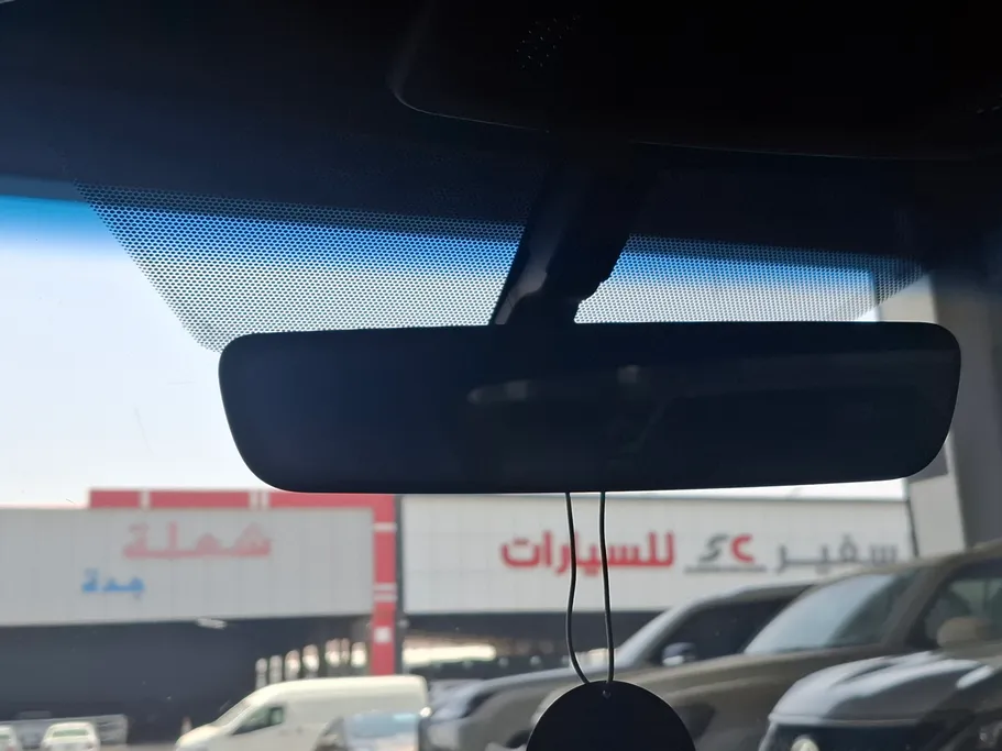 تويوتا كامري LE 2025 