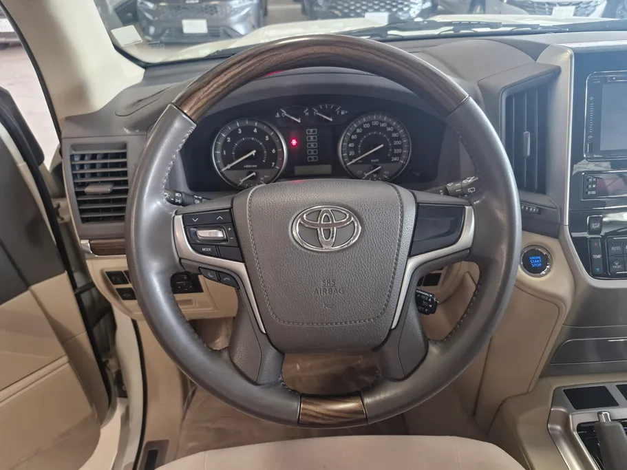 تويوتا لاندكروزر GXR2 2021 