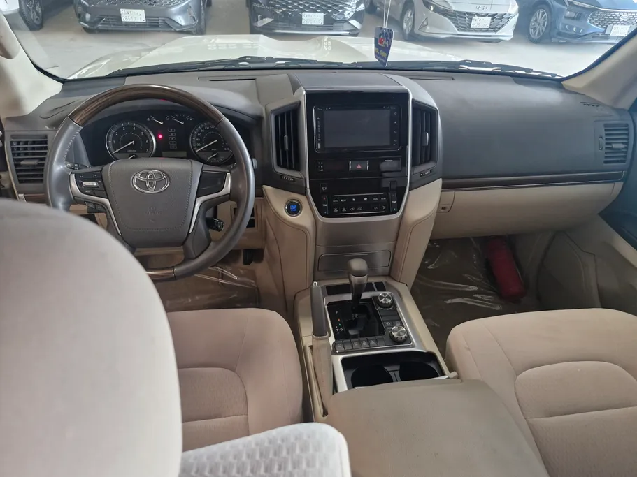 تويوتا لاندكروزر GXR2 2021 