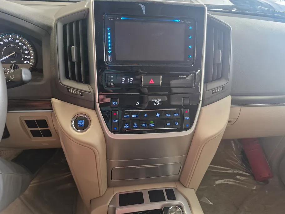 تويوتا لاندكروزر GXR2 2021 