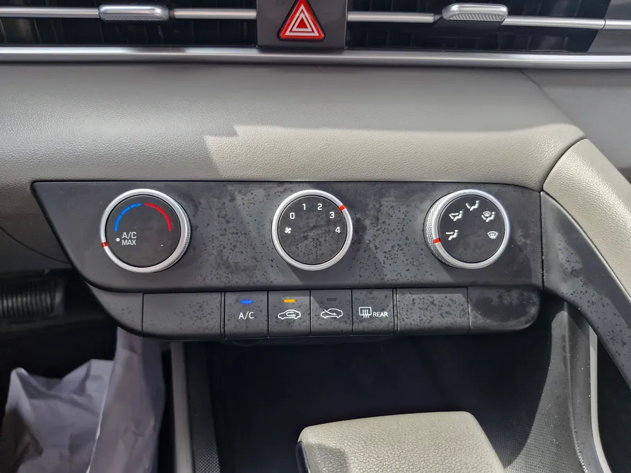 2024 Hyundai Elantra Fleet 