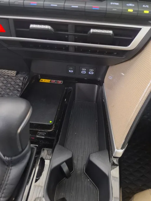 تويوتا كامري LE 2025 