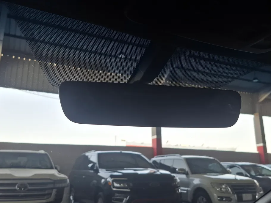 تويوتا كامري LE 2025 