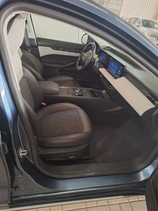 2024 Ford Taurus Trend 