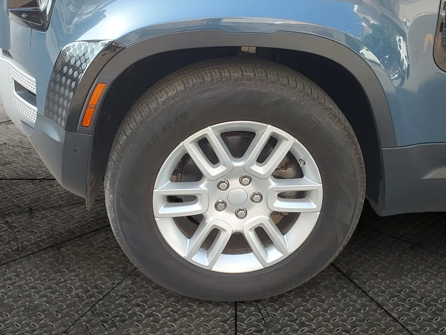 لاند روفر ديفندر 110X 2020 