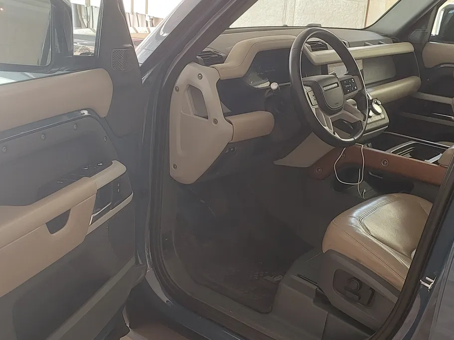 لاند روفر ديفندر 110X 2020 