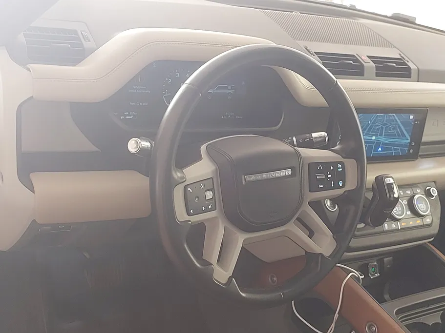 لاند روفر ديفندر 110X 2020 