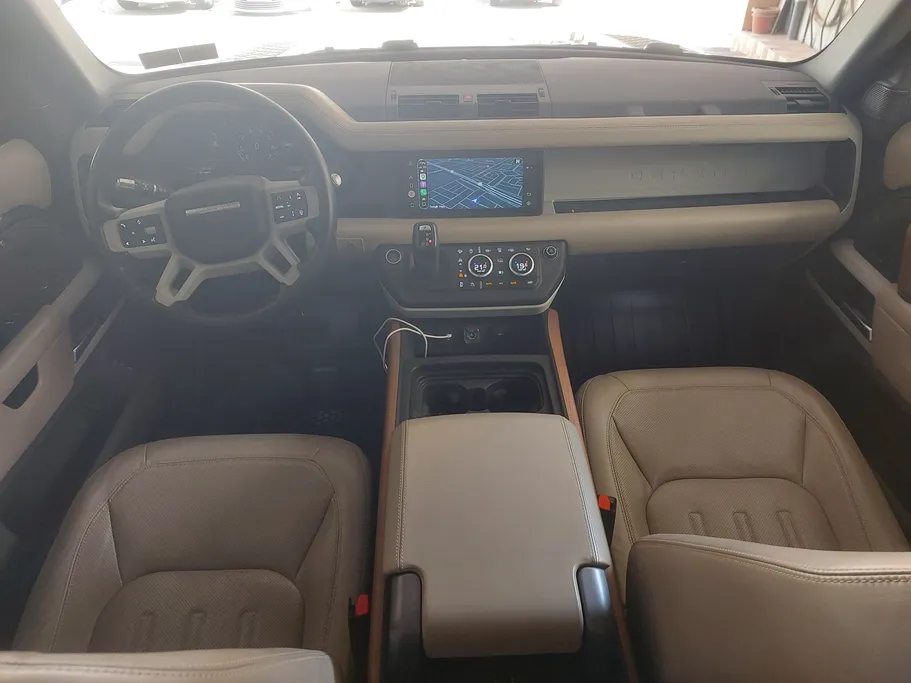 لاند روفر ديفندر 110X 2020 