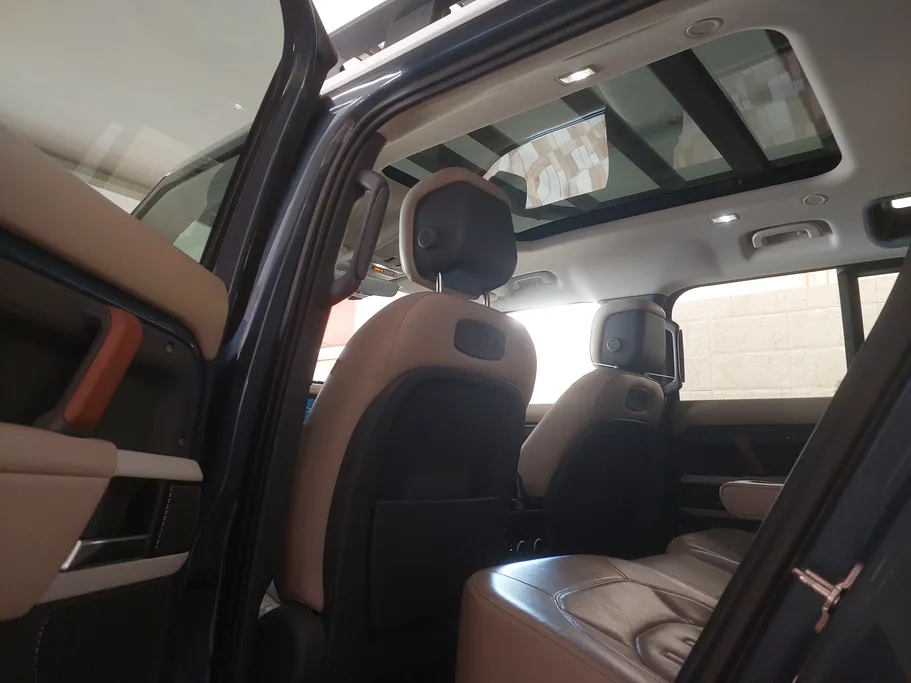 لاند روفر ديفندر 110X 2020 