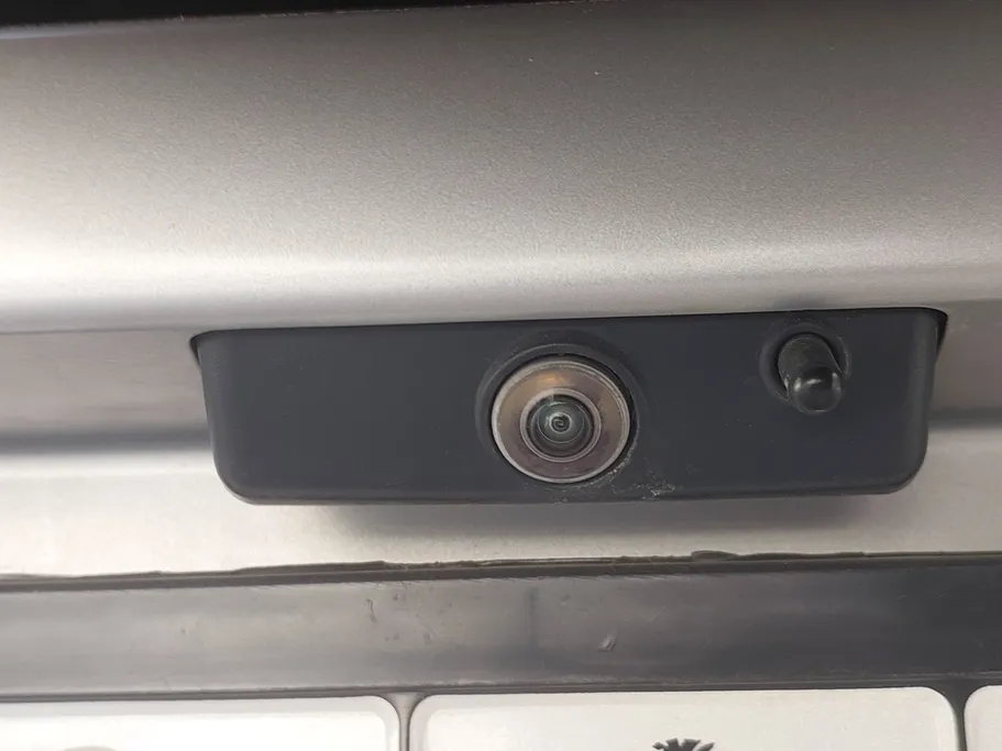 لاند روفر ديفندر 110X 2020 