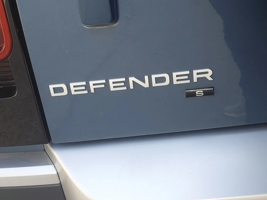 لاند روفر ديفندر 110X 2020 