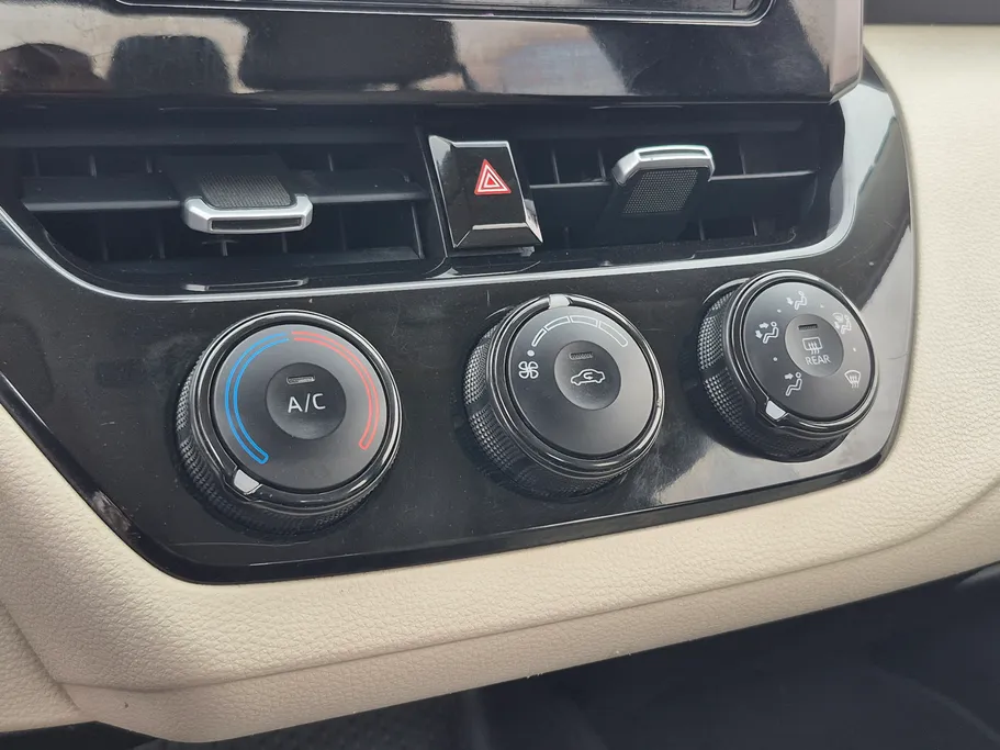 تويوتا كورولا XLI 2022 