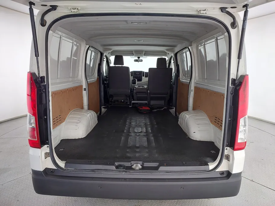 2021 Toyota Haice فان بضاعه 