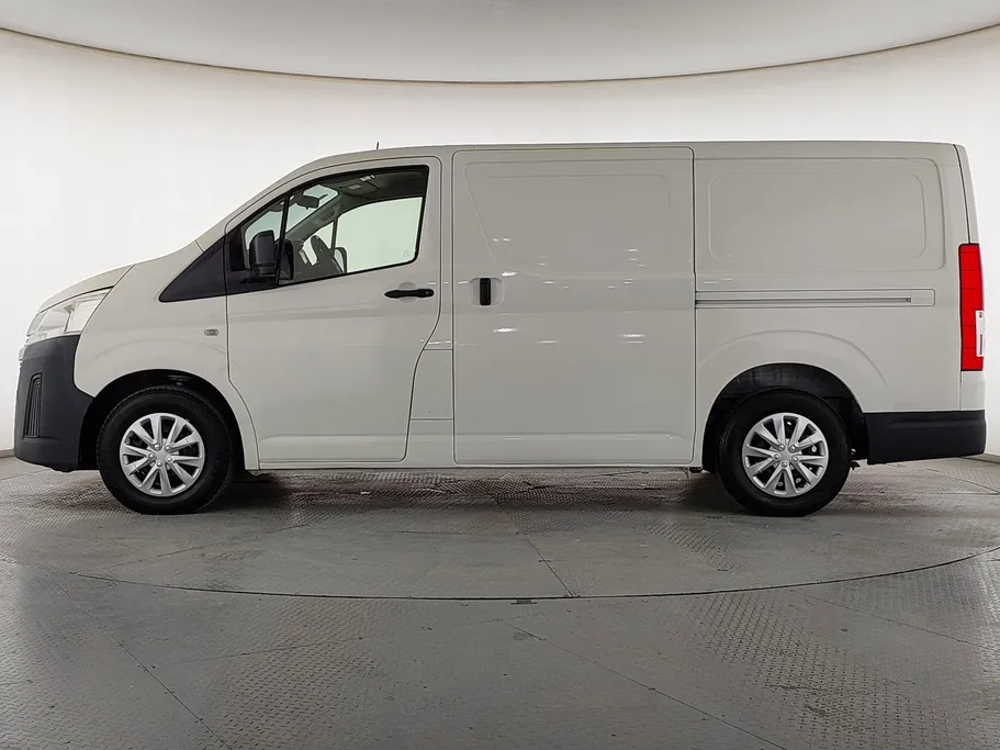 2021 Toyota Haice فان بضاعه 