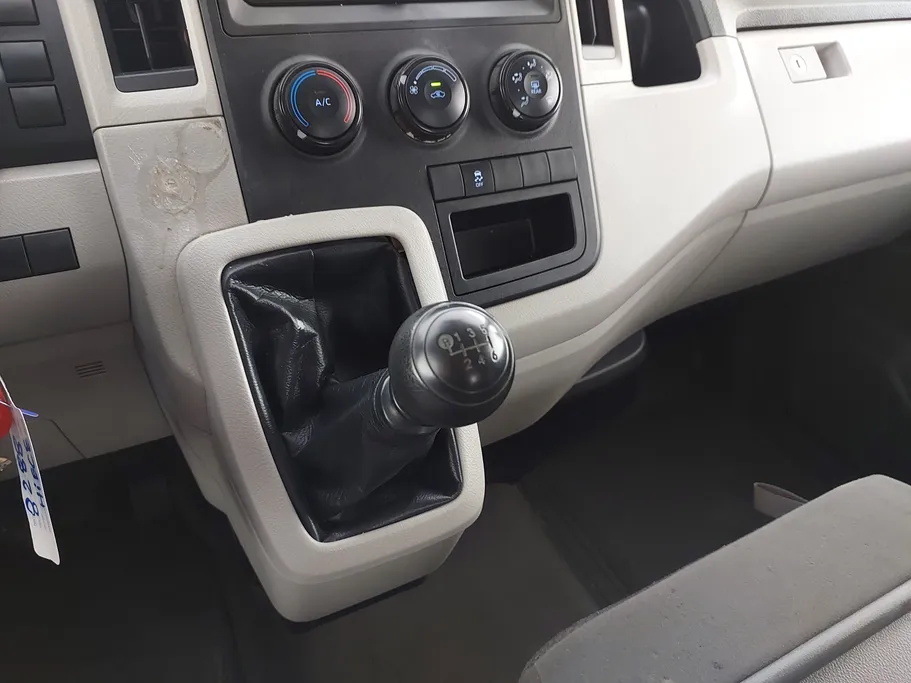 2021 Toyota Haice فان بضاعه 