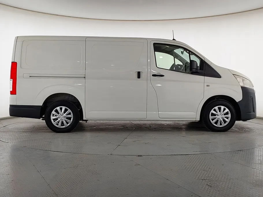 2021 Toyota Haice فان بضاعه 