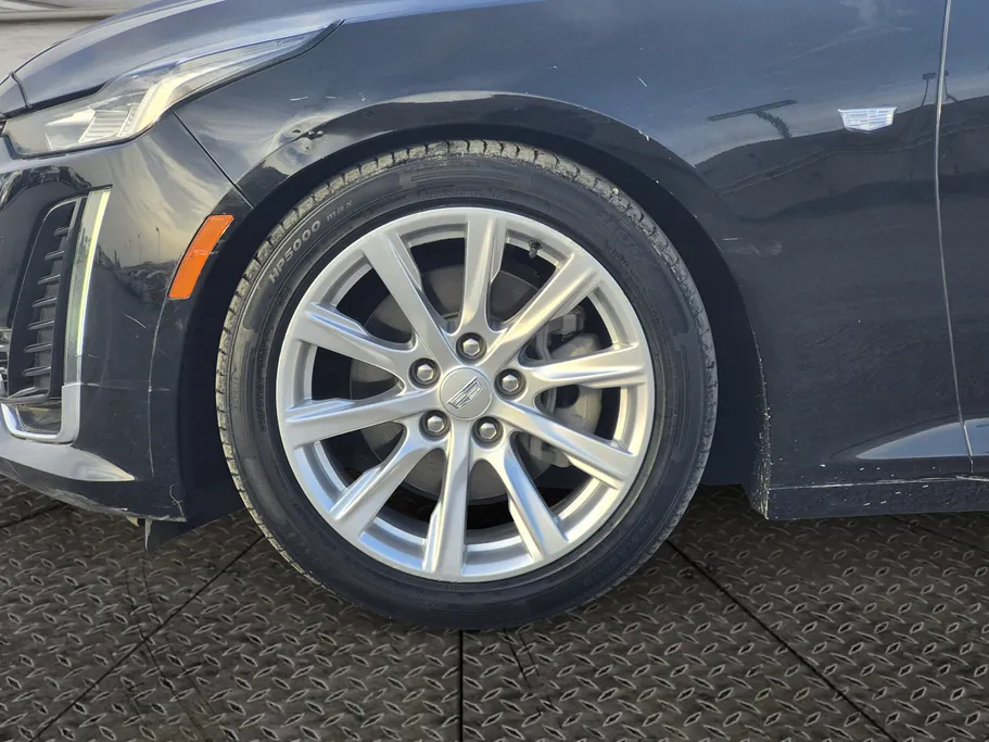 2022 Cadillac CT5 Luxury 