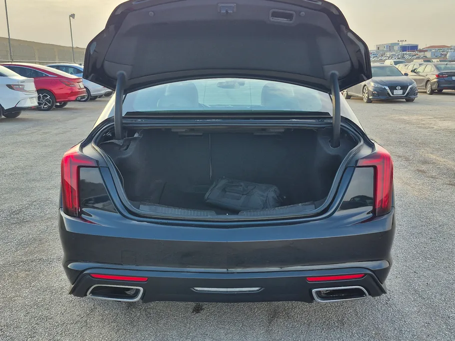 2022 Cadillac CT5 Luxury 