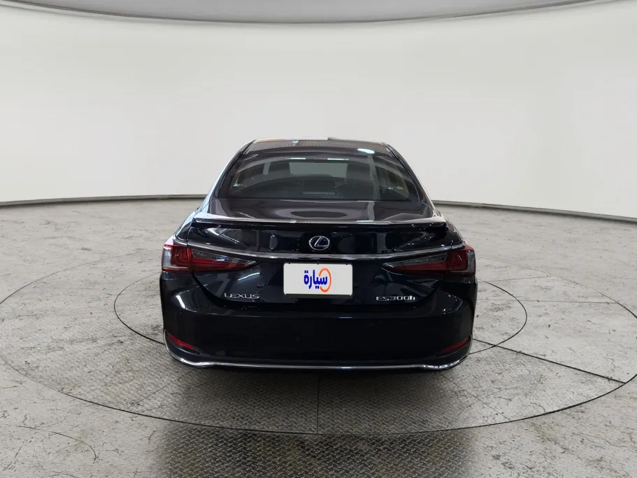 2022 Lexus ES 300 H 