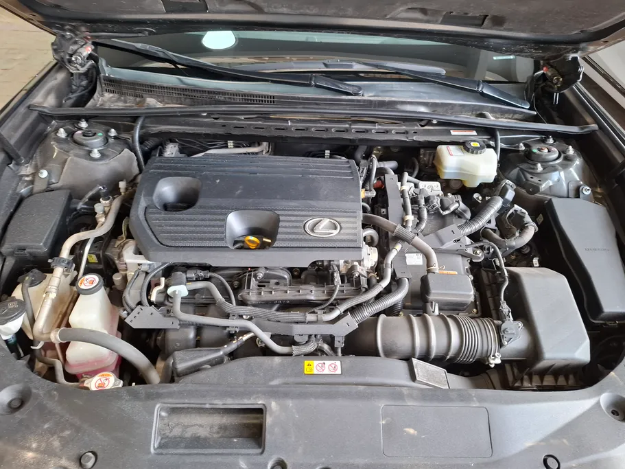 لكزس ES 300 H 2022 