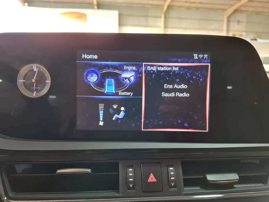 لكزس ES 300 H 2022 