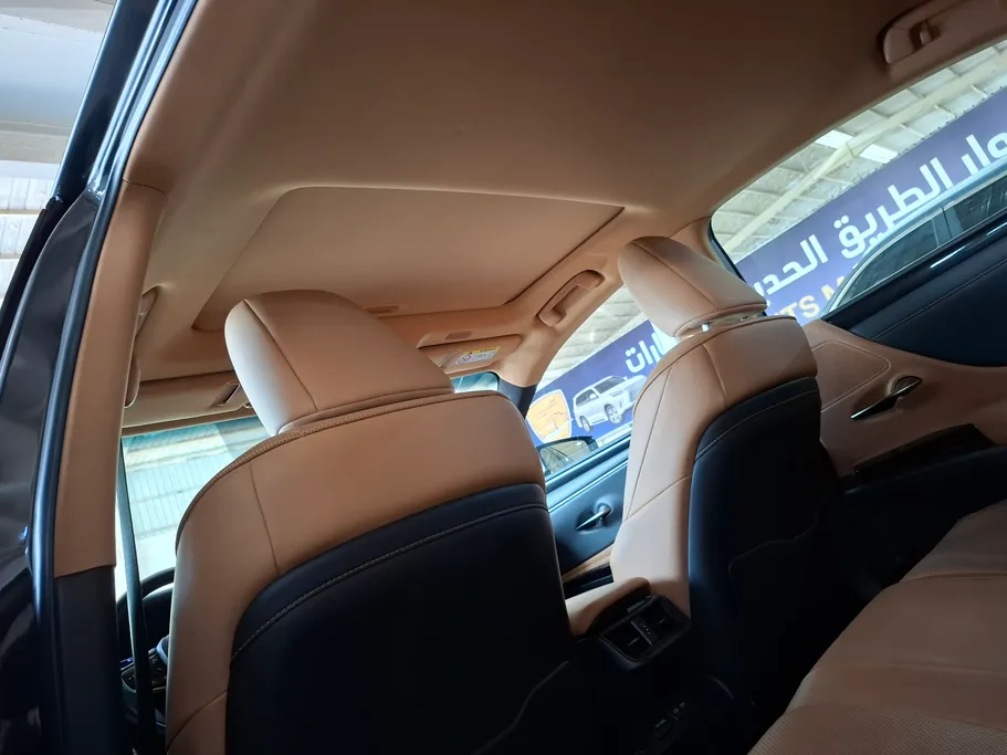 لكزس ES 300 H 2022 