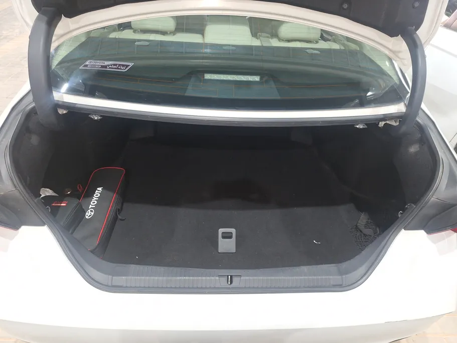2022 Toyota Avalon XLE 