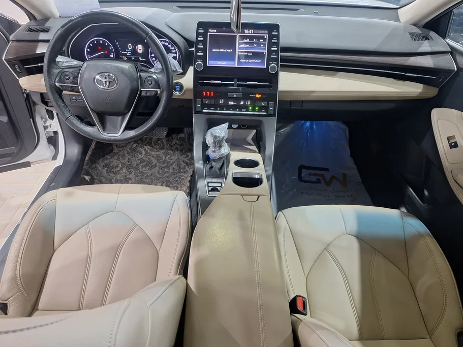 2022 Toyota Avalon XLE 