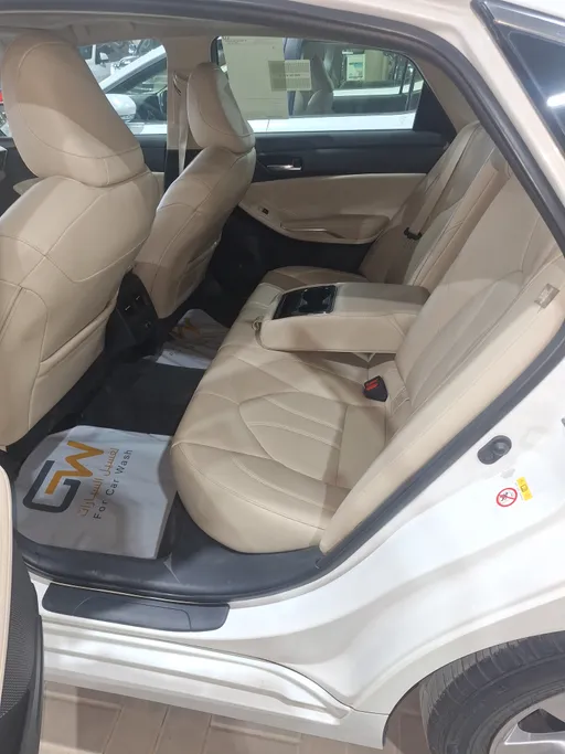 2022 Toyota Avalon XLE 