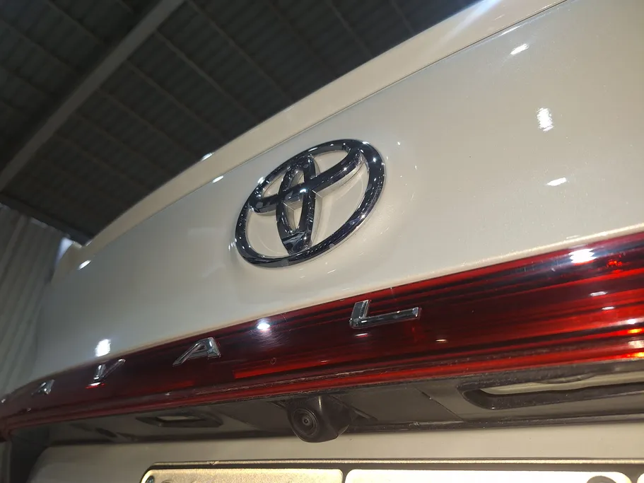 2022 Toyota Avalon XLE 