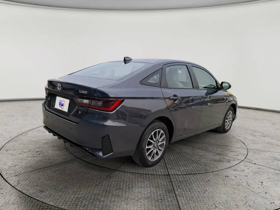 2024 Toyota Yaris  Y 