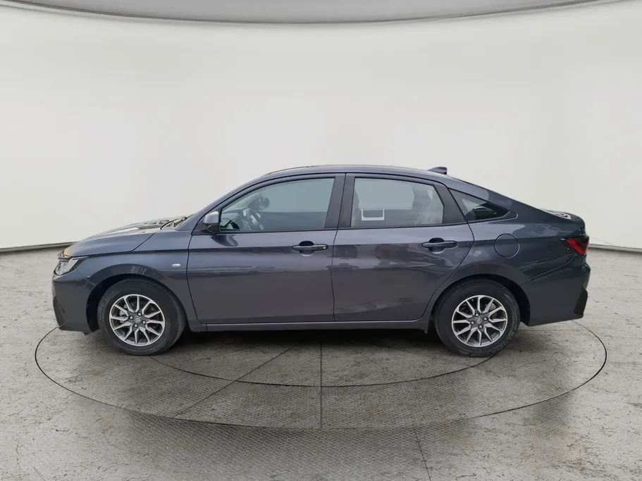 2024 Toyota Yaris  Y 