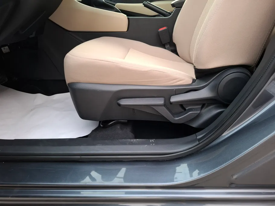 2024 Toyota Yaris  Y 