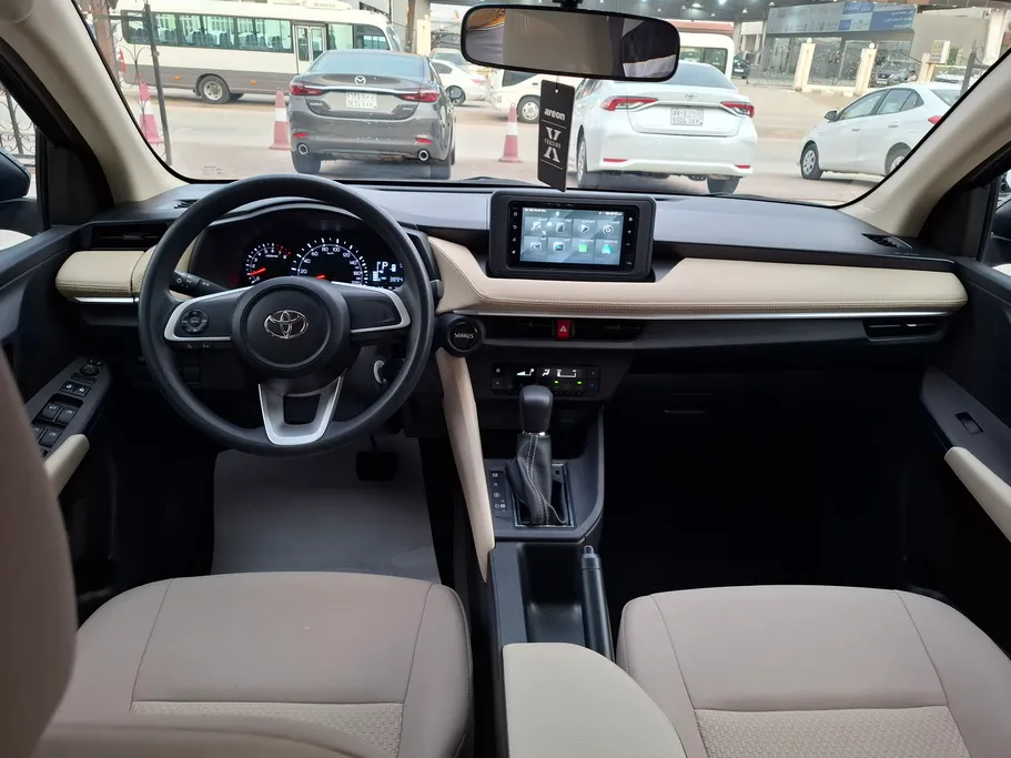 2024 Toyota Yaris  Y 