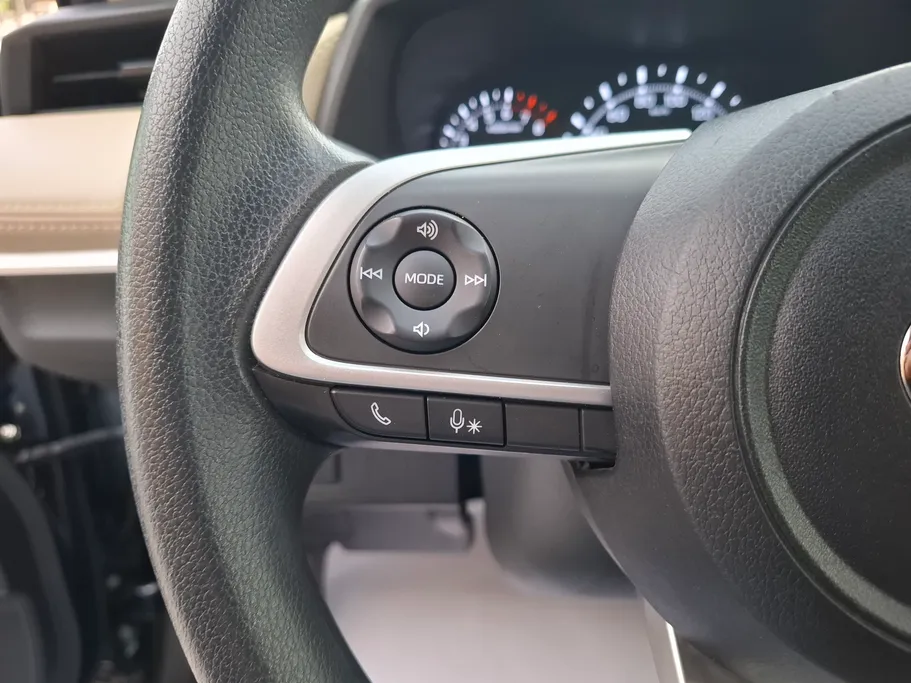 2024 Toyota Yaris  Y 