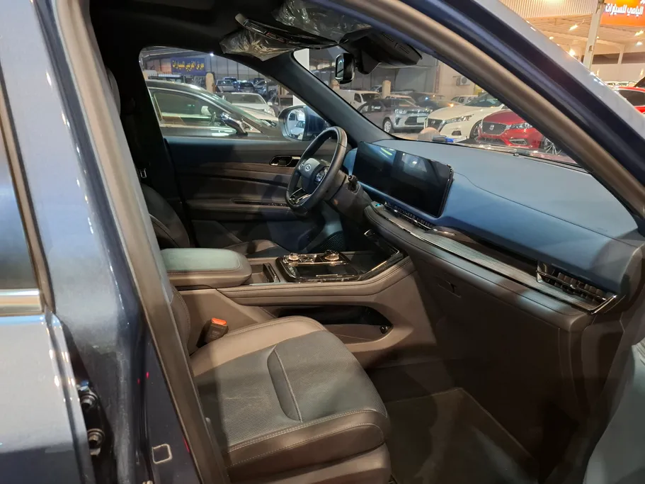 فورد تريتوري تيتانيوم 2023 