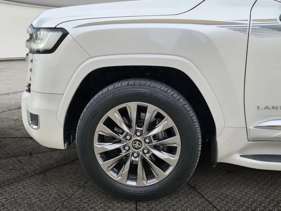 2023 Toyota Land Cruiser VXS 